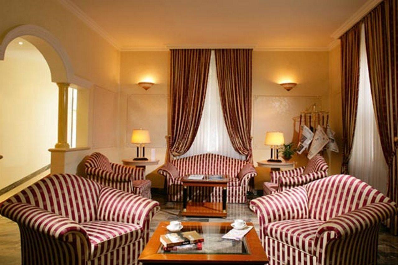 Hotel Villa Torlonia Rome Interior photo